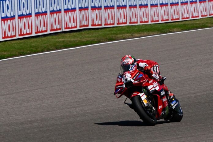 francesco-bagnaia-ducati-team.jpg