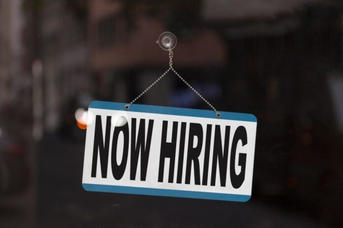 now-hiring-136734318.jpg