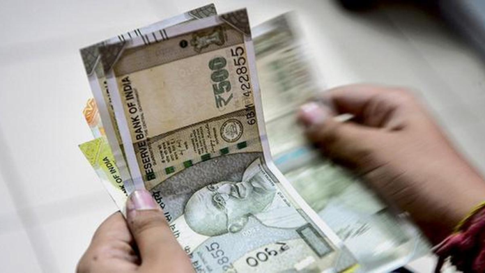 2028845-rupee.jpg