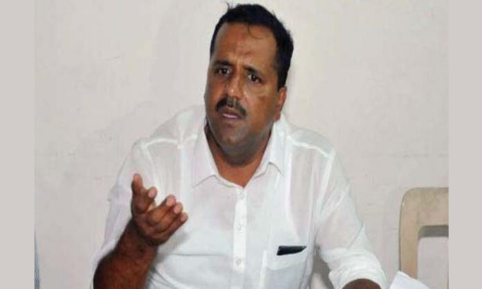 2081426-karnatakaministerkhader.jpg