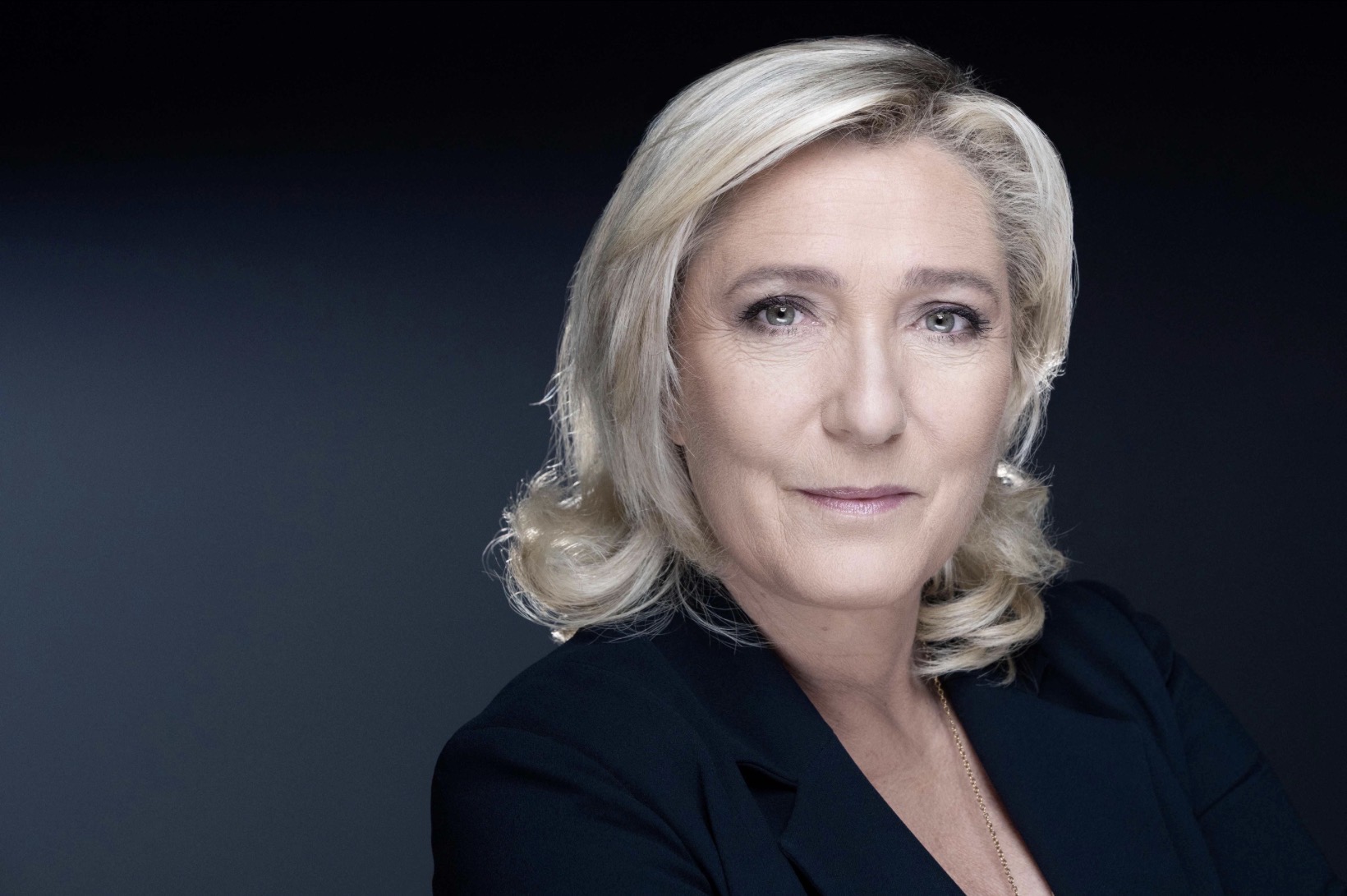 French Poll Shows Le Pen To Lead In Presidential Vote