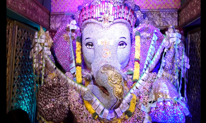 2089569-toffeeganesha-in-vijayawada.jpg