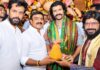 Vijay Deverakonda Seeks Blessings of Balapur Ganesh