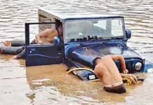 Drunk Youths Sleep In Jeep Parked In Lake, Wake Up To Rising Waters