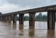 Flood Levels Receding at Sabari, Rising in Dowleswaram