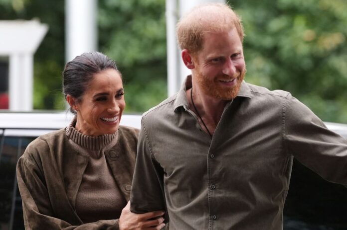 5_Australia-Royals-26104208732578.jpg