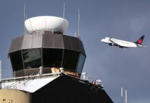 Flights at major US airports delayed after cable cut by construction workers