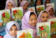 Over 200,000 foreign nationals enrolled in Iranian schools