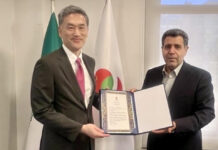 Iran, Japan discuss keeping economic relations strong in difficult times