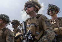 Iranian women take up arms amid US threats (VIDEO)