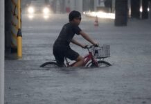 Typhoon Dujuan Heads Towards Japan; Highest-Level Warning Issued, Hundreds Of Flights Cancelled