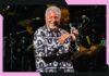 Tom Jones’ 2026 tour is underway. How much are last-minute tickets?