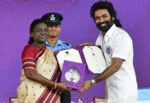 Dhanush Gives His First National Award to His Mother
