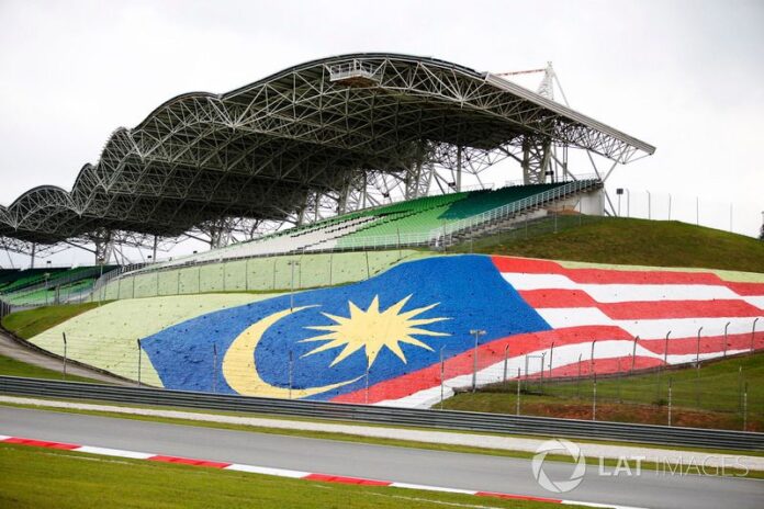 f1-malaysian-gp-2017-the-malaysian-flag.jpg