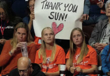 Before moving to Houston to become the Comets, the Connecticut Sun said goodbye with an emotional win