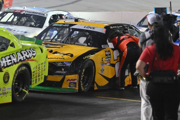 justin-allgaier-confronts-jess.jpg