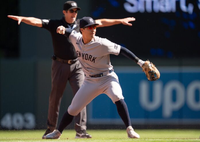new-york-yankees-shortstop-anthony-141367294.jpg