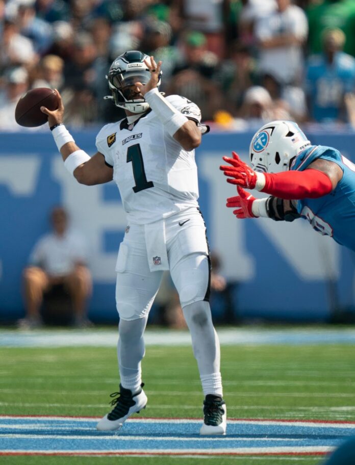 pressures-philadelphia-quarterback-jalen-hurts-142193738.jpg