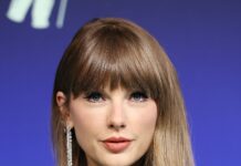 Taylor Swift Put a Subtle Spin on Her Signature Cat-Eye Liner at the VMAs 2026—See the Photos