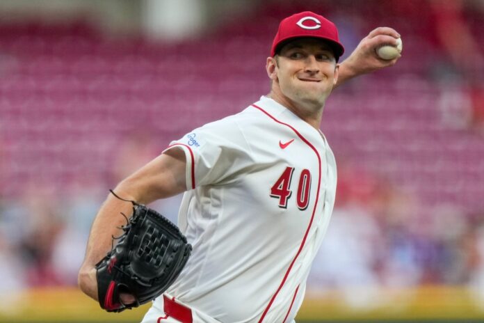throws-pitch-fourth-inning-mlb-141140776.jpg