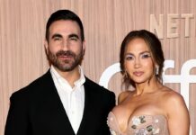 How Jennifer Lopez and Brett Goldstein’s ‘nauseating’ showmance turned real