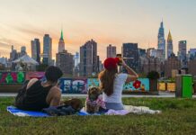 Woman catches sunset at park is surprised when she sees who’s right next to her