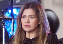 Kelly Clarkson bird row continues as Vogue Williams weighs in to slam star