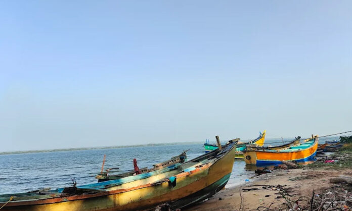 2077356-fishermenmissing.jpg