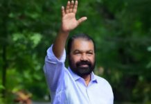 Sivankutty, SFI Leaders Meet Chennithala, Allege Police Excess at University Hostel