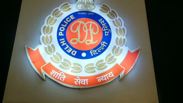 2097985-delhi-police.jpg