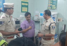 Hyderabad: Newborn Baby Boy Abandoned Outside Balanagar Wine Shop