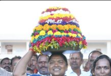 Seethakka Calls On Women To Rise From Dependence To Leadership
