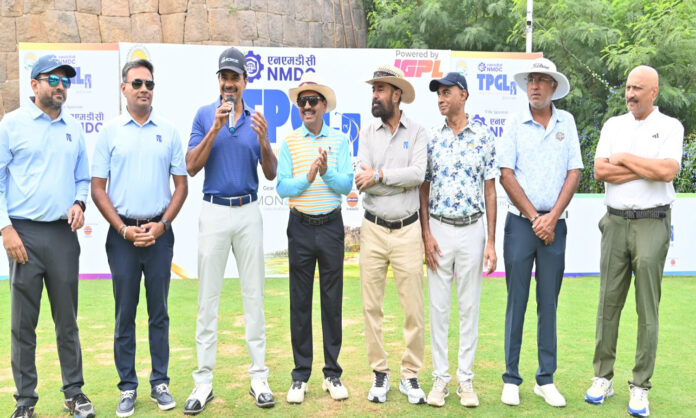 2104225-cv-anand.jpg