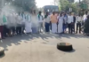 Sugarcane Farmers Stage Road Block Protests Across North Karnataka