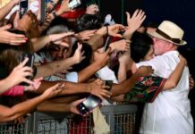 Flávio Bolsonaro bound for US after fleeing Brazilian election defeat