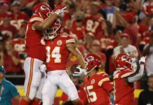 Injury-laden Chiefs reunite with receiver — but it’s not Tyreek Hill
