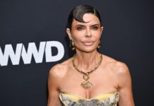 Lisa Rinna Transforms Into Kylie Jenner for Halloween