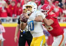 Chiefs cornerback throws a punch and gets booted against Chargers