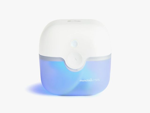 Munchkin-Mini-Portable-UV-C-Sterilizer-Plus-Offwhite-Background-SOURCE-Munchkin.jpg