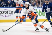 Islanders rookie Victor Eklund holds own versus Auston Matthews’ line