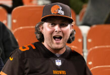 Weird Cleveland Browns Fan Has No Children On Team