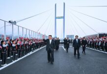 Kim Jon-un visits China to open new bridge, reaffirm ties