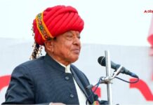 ‘Brahmin, Bania, Patel Will Get Rs 50,000 If They Pick Up Garbage’: Former Gujarat CM Vaghela Refuses To Apologise