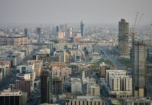1 killed in Saudi Arabia airport attack as Houthis target drone strikes across nation’s airports