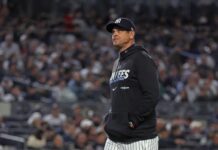 There is no escaping the Aaron Boone question hanging over Yankees again