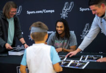 Spurs coach Mitch Johnson lauds Devin Vassell’s growth as leader