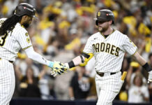 Jake Cronenworth hits solo HR to put Padres ahead of Brewers in NLDS Game 3