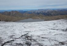 ‘Catastrophic year’ as Swiss glaciers lose 5% of ice after heatwaves