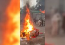 Violence in Pakistan over emergency rule in Imran Khan stronghold