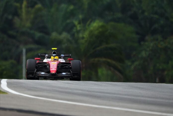 lewis-hamilton-ferrari.jpg